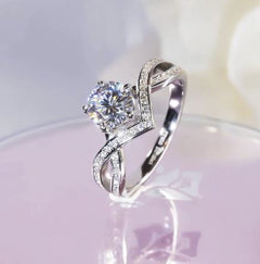 Elegant Luxury Artificial Diamond Ring